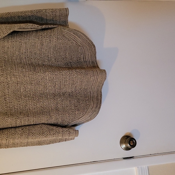 Avenue sweater - Picture 2 of 4